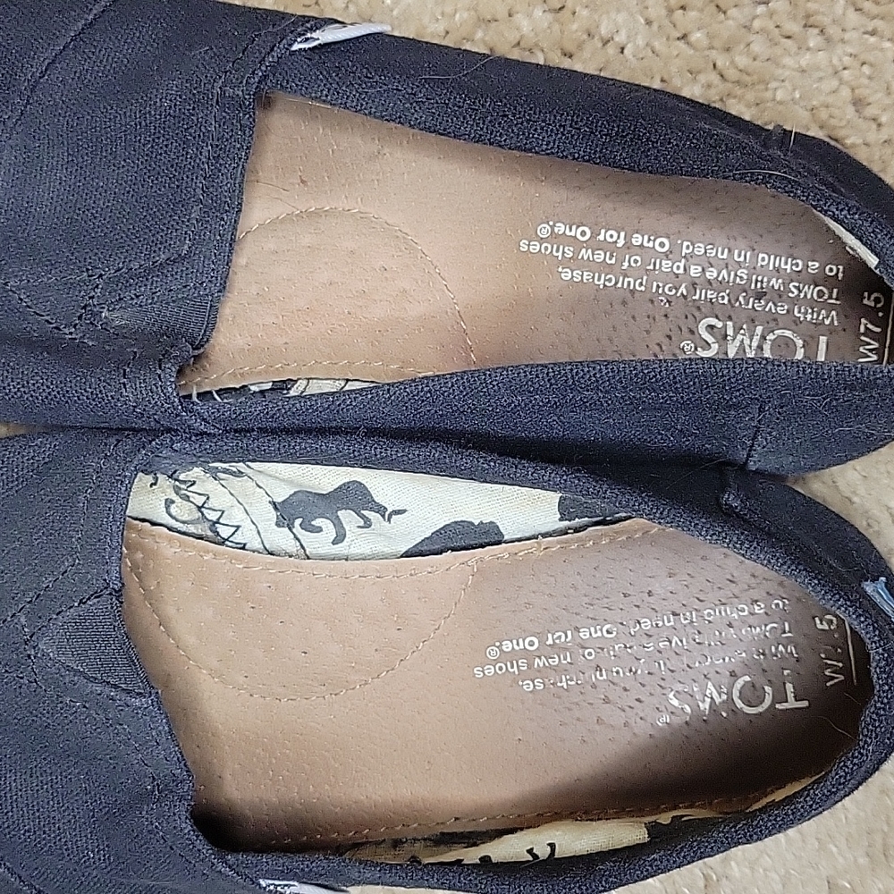 Shoes - Picture 4 of 4